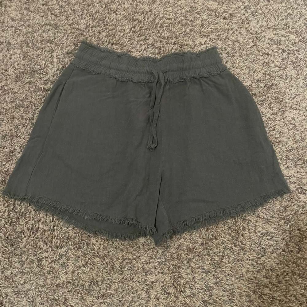 Women's Green Frayed Hem Shorts